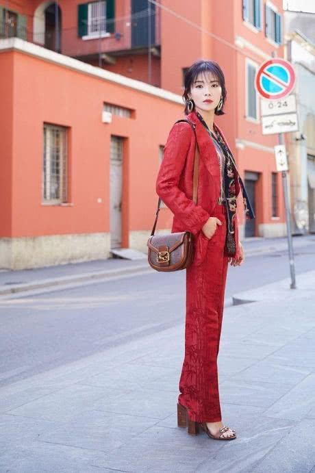 女人过了40岁学刘涛4种穿搭法,时髦减龄还显气质