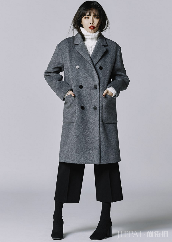 女生穿衣尽量别穿打底裤+大衣，看金泫雅的穿法好看还有气场