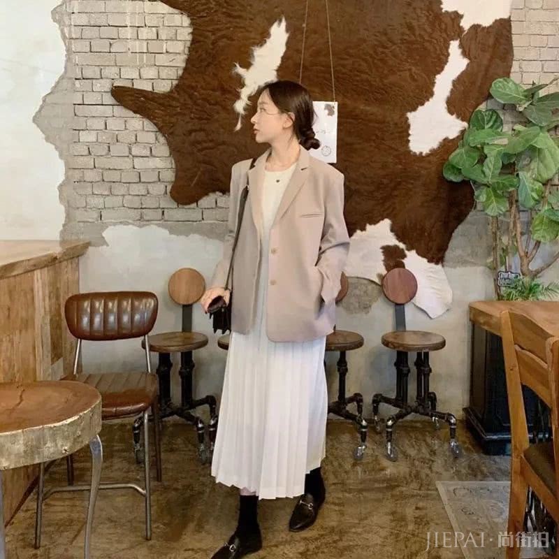 秋冬怎么穿？今年的秋天西装外套火了