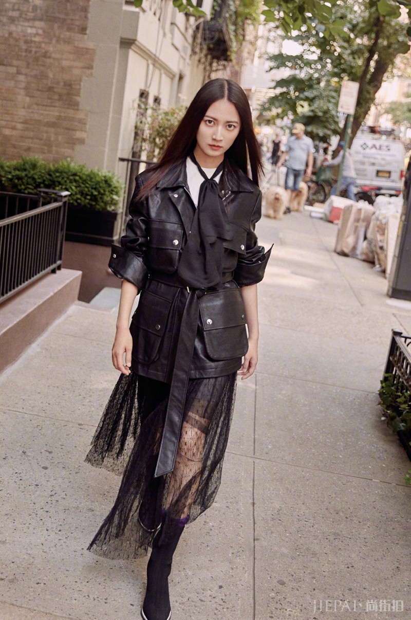 陈钰琪黑色皮衣时尚魅力写真图片