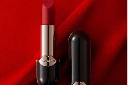 卡姿兰大眼睛彩妆选择哪一款，丝绒口红新上市魅惑十足