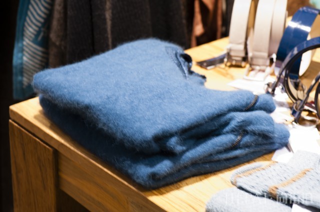 毛衣选什么材质好，既保暖又不臃肿，这些你需要知道