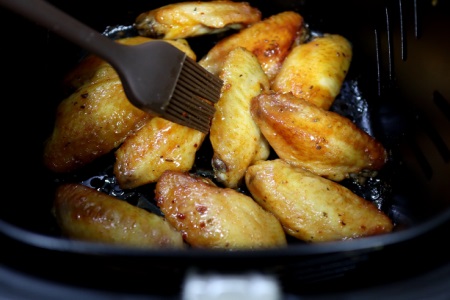 减肥食谱一周瘦10斤，鸡翅换个吃法无油减脂好消化