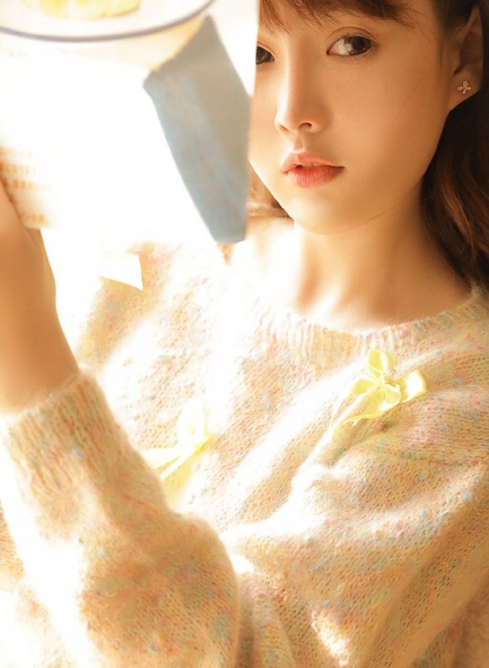 白皙清纯美女甜美养眼写真图片