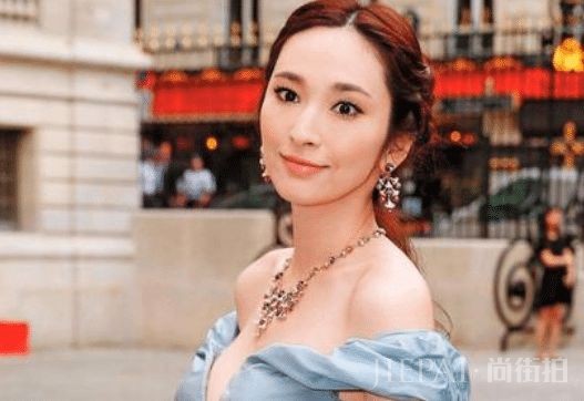未婚先孕的两位女星,一位飞黄腾达身价百亿,一位却只能拿3亿