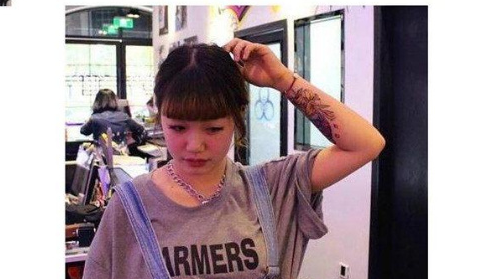 火箭少女又一成员黑料被扒,路边抽烟还乱扔烟头,大批粉丝脱粉