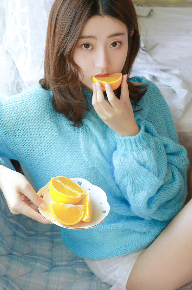 性感大胆美女长腿诱惑图片