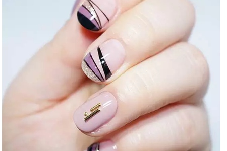 知性气质法式美甲教程步骤，2019最新流行款式图片