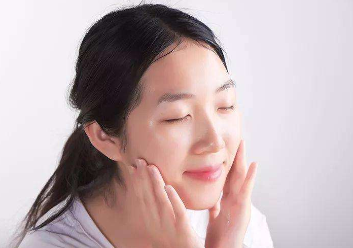 晚上睡前护肤别犯这4个错误，忽略一个都会让皮肤变差