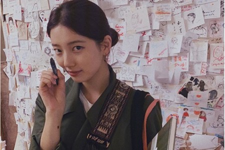 1571714029780018.jpg 秀智低丸子头怎么扎才好看,甜美发型文艺游巴黎