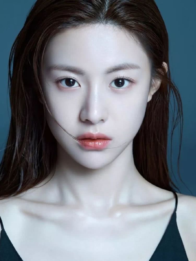 看多了流水线上的整容脸 是时候让她们来洗洗眼了