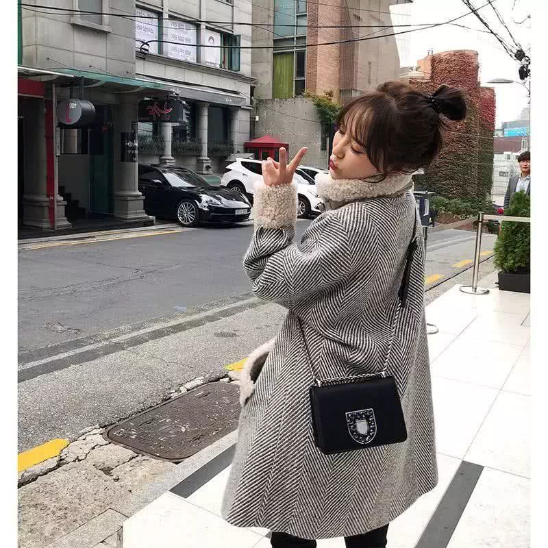 今年秋冬穿毛呢外套最好看，尤其适合小个子女生穿