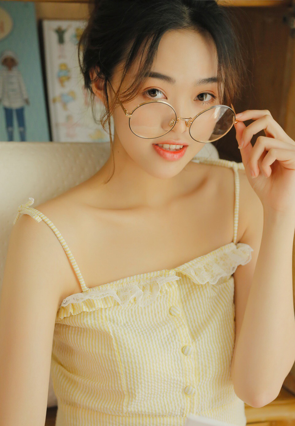 丰满美女小姐姐大胆诱人性感写真