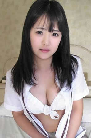 青春期少女自然丰胸法：发育期少女丰胸攻略