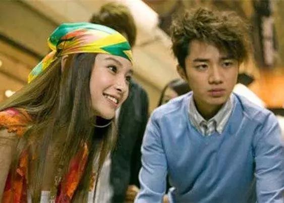 当年的王祖蓝也太帅了吧,五官清秀颜值抗打,嘴唇还没这么厚