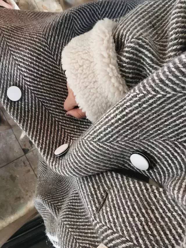 今年秋冬穿毛呢外套最好看，尤其适合小个子女生穿