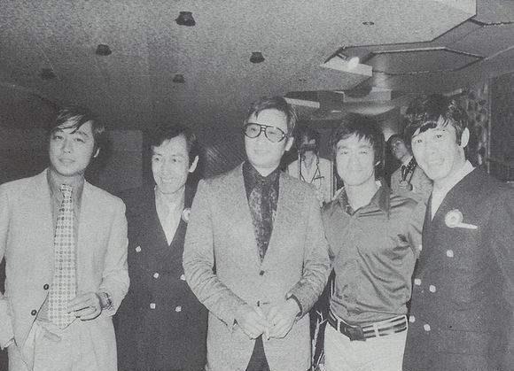 谢贤巅峰期有多狠?李小龙与他合影都要靠边站,拍部戏能买几栋楼