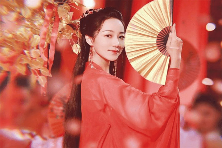 去年在央视、湖南台晚会霸屏,今年却无人邀请,韩雪怎么了?