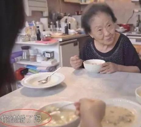 50岁王菲婚姻再引热议,首次回应和谢霆锋生孩子的问题,网友难以淡定