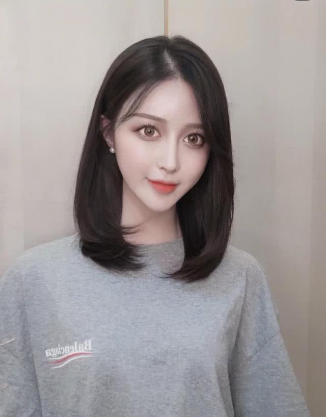 今年大热的这四款“锁骨短发”，你剪了吗？换上很减龄时髦