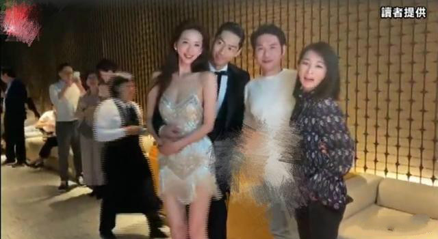 林志玲大婚,王力宏妻子到场祝福,穿着性感遭网友痛骂