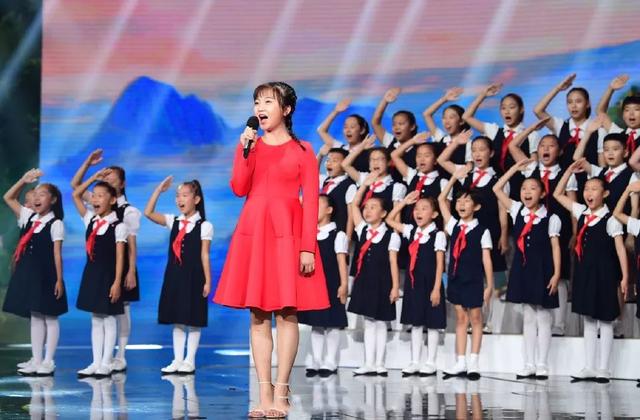 林妙可被偷走的人生:拍新戏被吐槽颜值不及素人,发福遭群嘲