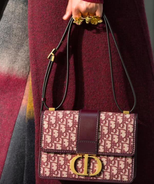 今年必买的 7大包款又有哪些呢？百万带你看看，现在买起来还不算太晚！