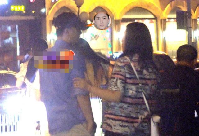 韩庚卢靖姗婚礼请柬遭猪队友曝光！为低调否认已婚，现在却人尽皆知