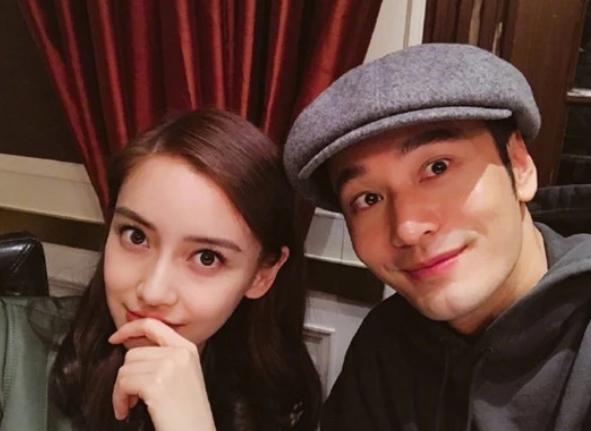 攻破传闻？杨颖为黄晓明庆生，看到这四字后，网友：继续假装！