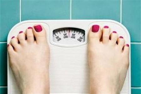 如何有效快速的减肥?运动不是主要,但力量训练不能少
