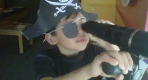 最美郭襄李绮红混血儿子曝近照,15岁高大帅气,还很有运动天赋