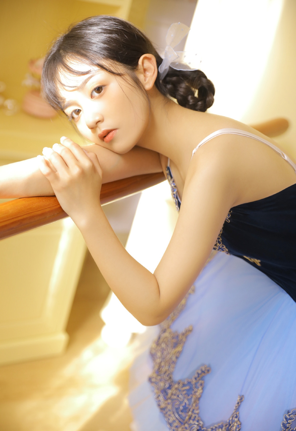 芭蕾美女修长美腿性感写真图片