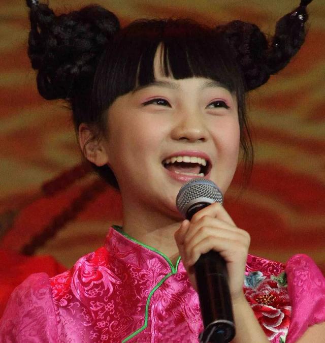 林妙可被偷走的人生:拍新戏被吐槽颜值不及素人,发福遭群嘲