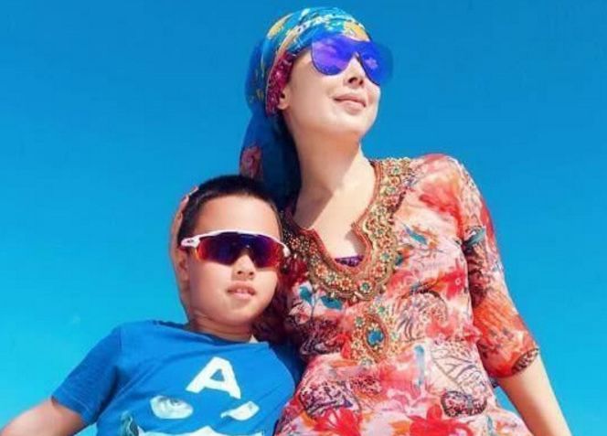 曾是春晚常客，三任男友一离世一入狱一破产，今嫁董事长活得幸福