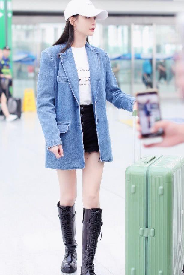 沈梦辰穿西服搭配黑色皮裤，意外走“红”