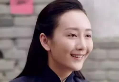 难怪王鸥一直是“大红唇”,看到她卸妆那一刻,网友:打扰了!