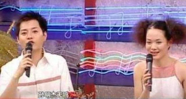 曾是湖南台一哥,汪涵是他助理,因妻子怂恿跳槽,如今成婚庆司仪