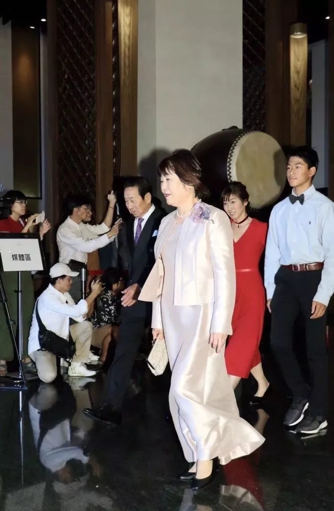 林志玲结婚,治愈了我被双宋离婚伤了的心