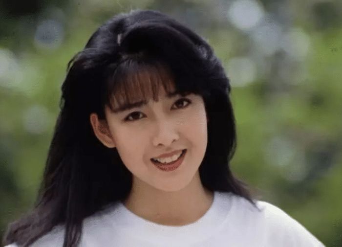 恋过刘銮雄错过郭富城,一代美人却命途坎坷,结果选择皈依佛门