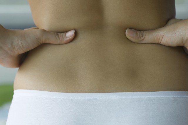 腰部赘肉怎么减，3个方法要坚持，甩掉水桶腰