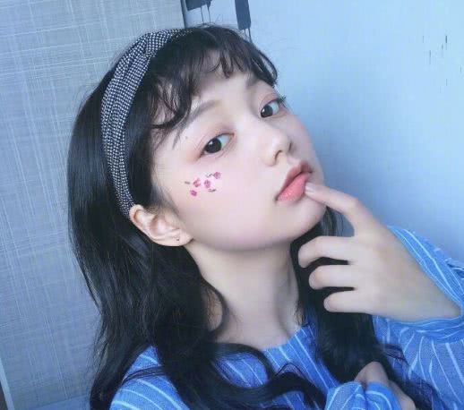 有发际线不好看？换刘海卷一下，让你颜值猛涨百倍