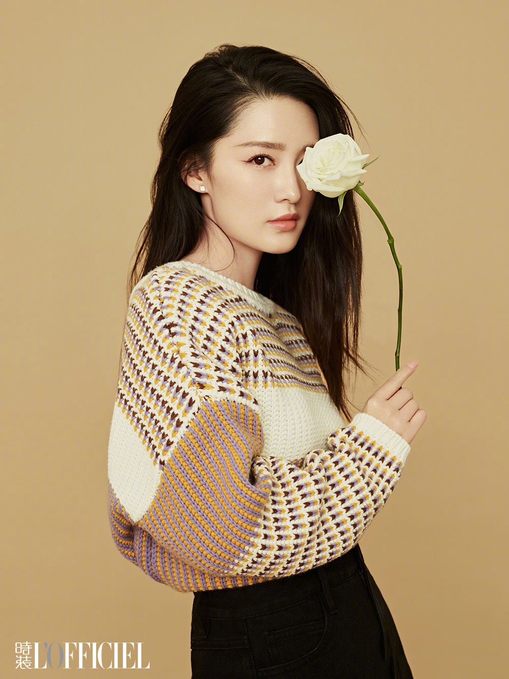 美女李沁登时尚杂志甜美风格写真图片