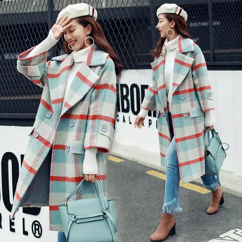 女人尽量不要高跟鞋配大衣，姐姐最近都学他们这样搭，背影都特美