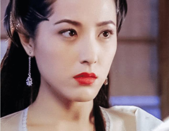 年轻时是人间尤物, 今43岁仍丰韵犹存, 网友:真正的人间富贵花