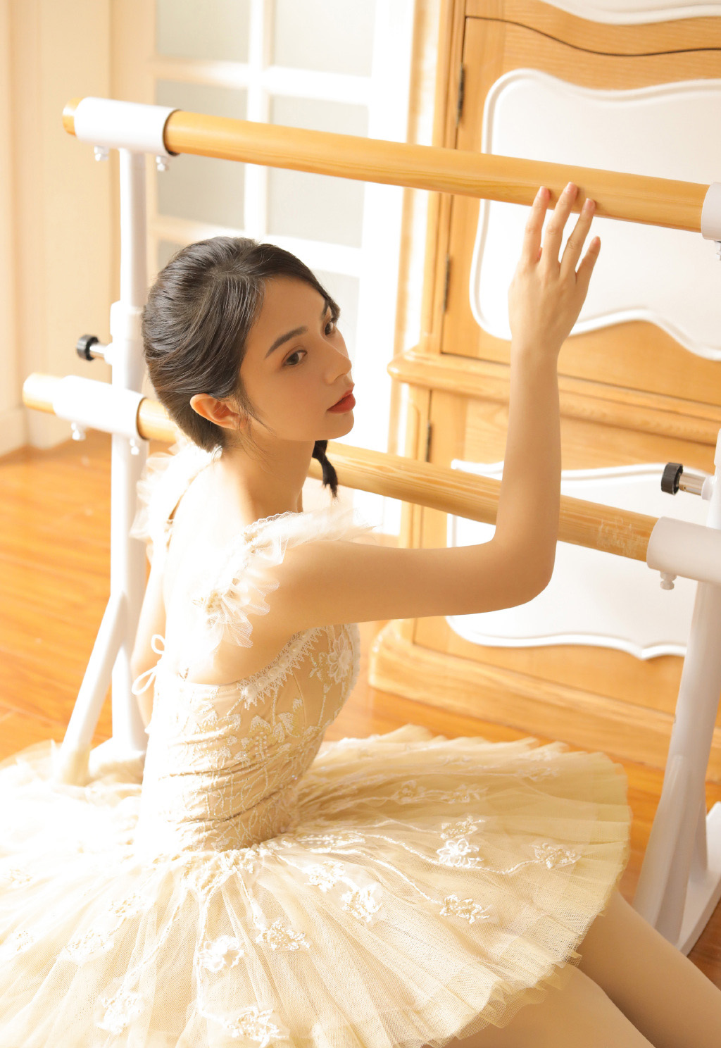 极品美女尤物性感撩人私房写真图片