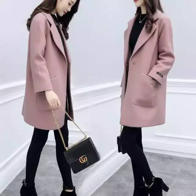 女人尽量不要高跟鞋配大衣，姐姐最近都学他们这样搭，背影都特美