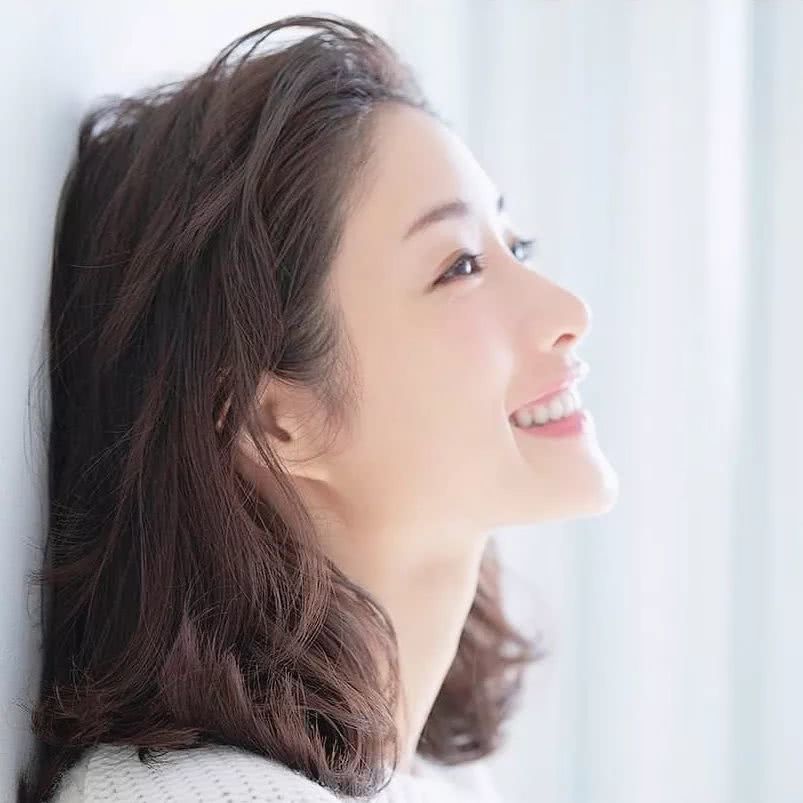 看多了流水线上的整容脸 是时候让她们来洗洗眼了