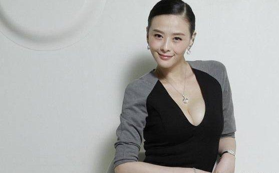 黑帮不敢惹的五位明星，表面看着温婉和善但背景强大到无法想象