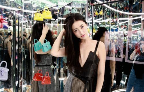 她是公认的东方第一美人,曾连续7年登全球百美榜,如今35岁过成了这样