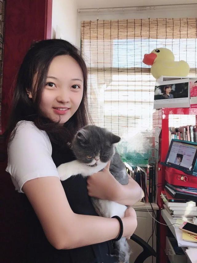 林妙可被偷走的人生:拍新戏被吐槽颜值不及素人,发福遭群嘲